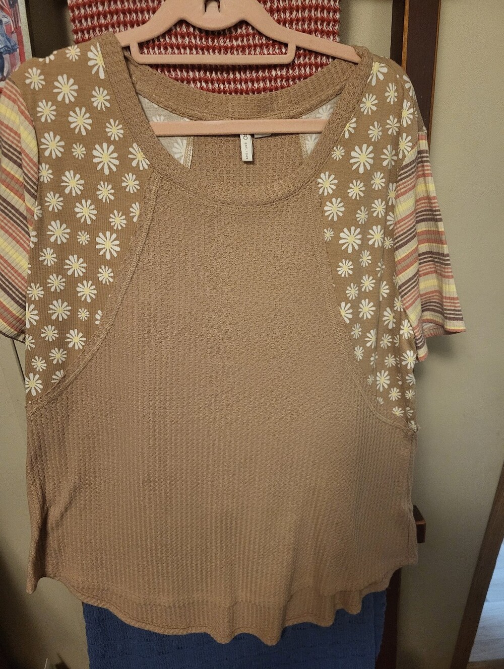 Women's Tan Waffle Knit Short Sleeve Top with Daisy Accent